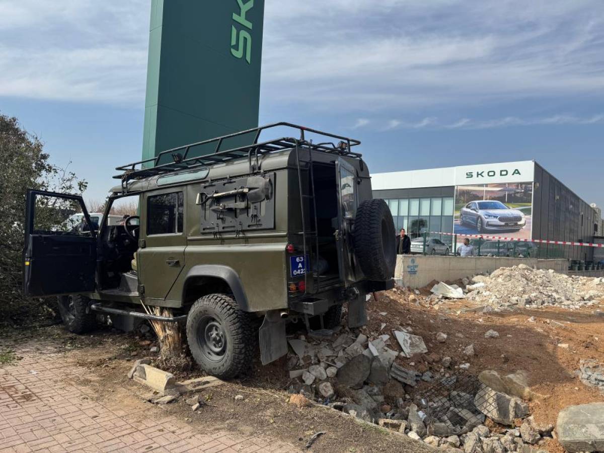 Şanlıurfa'da kaza yapan ekip aracındaki 6 polis yaralandı