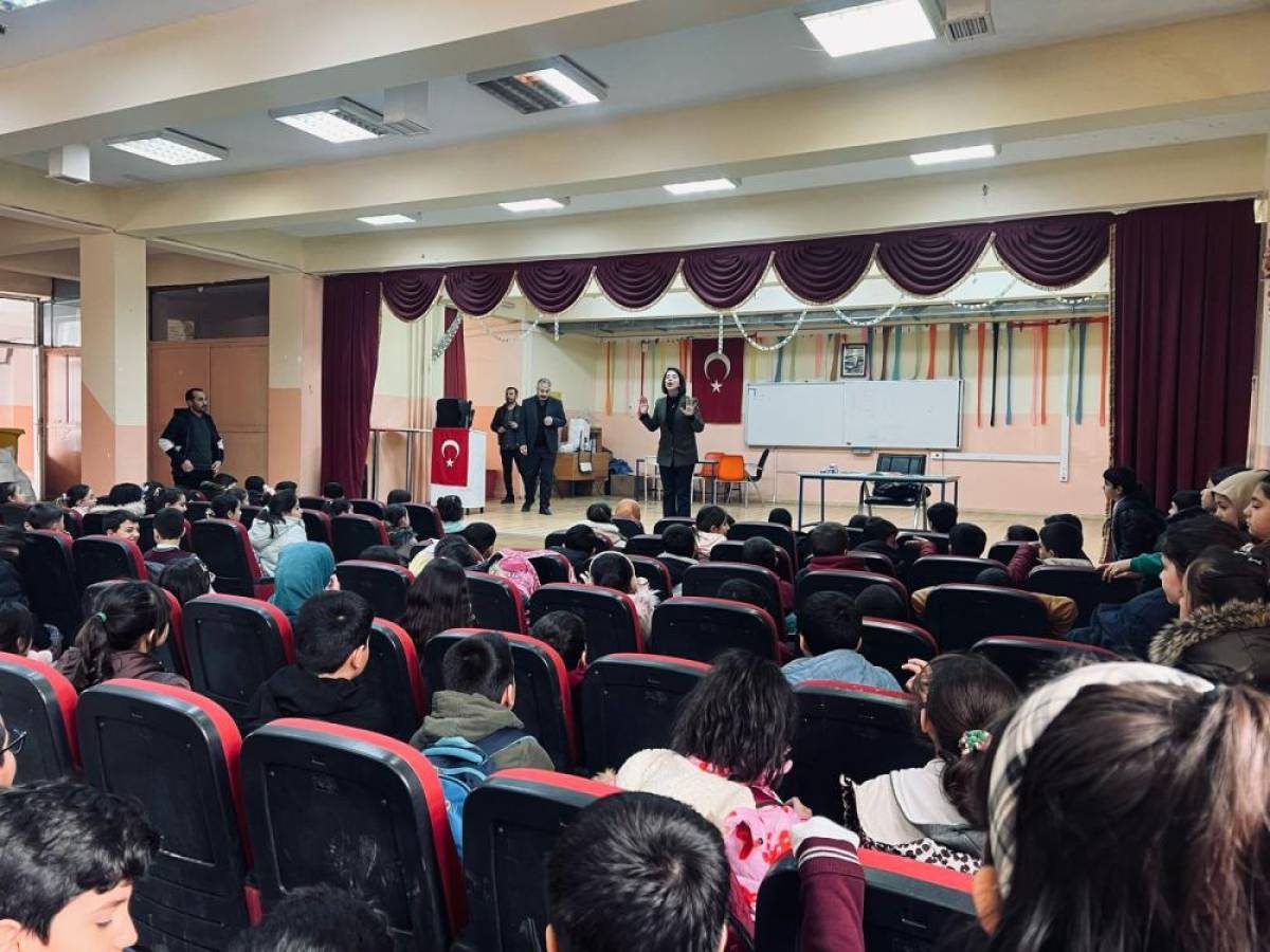 Adıyaman'da "fermuar sistemi ile yaşama yol ver" projesi tanıtıldı