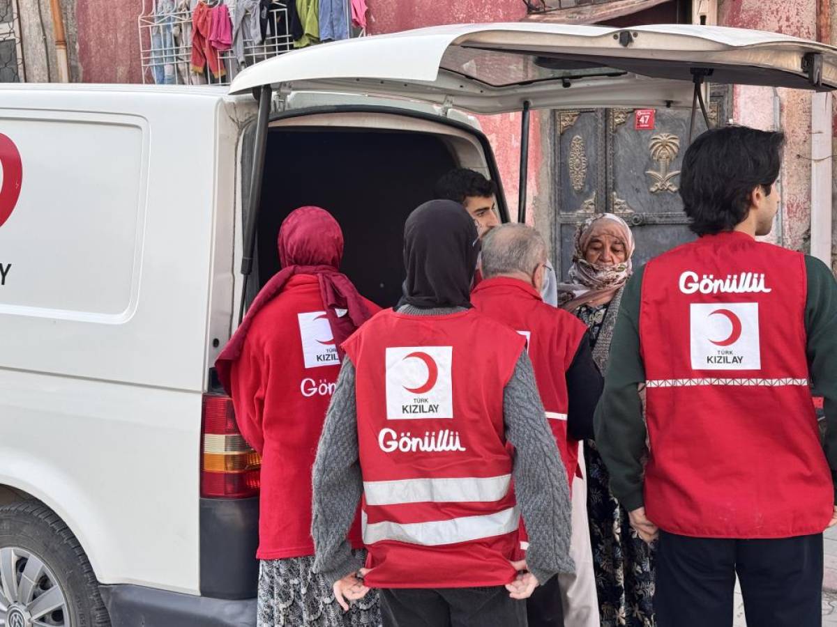 Türk Kızılay, Siirt'te her gün 300 kişiye iftar yemeği ulaştırıyor