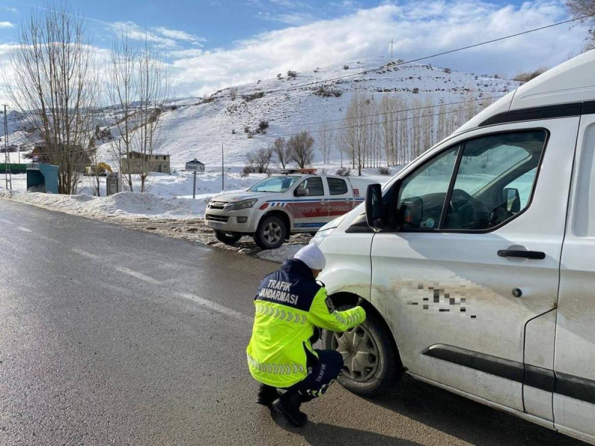 Erzurum'da 106 araç trafikten menedildi