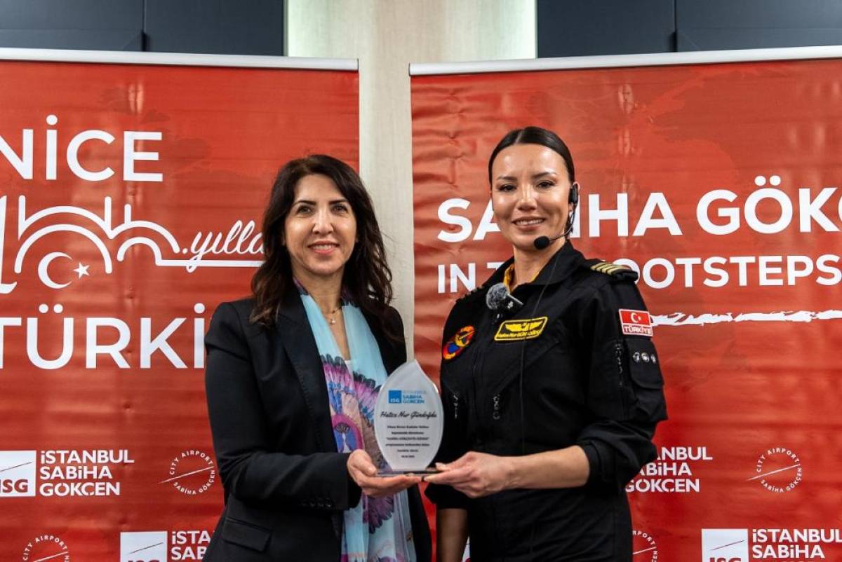 Sabiha Gökçen Havalimanı'nda kadınlara ilham veren 8 Mart kutlaması