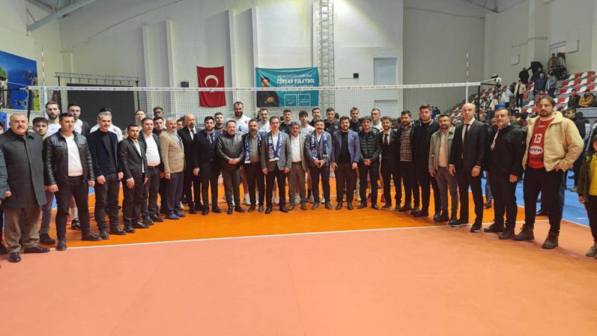 Voleybol: SMS Grup Efeler Ligi