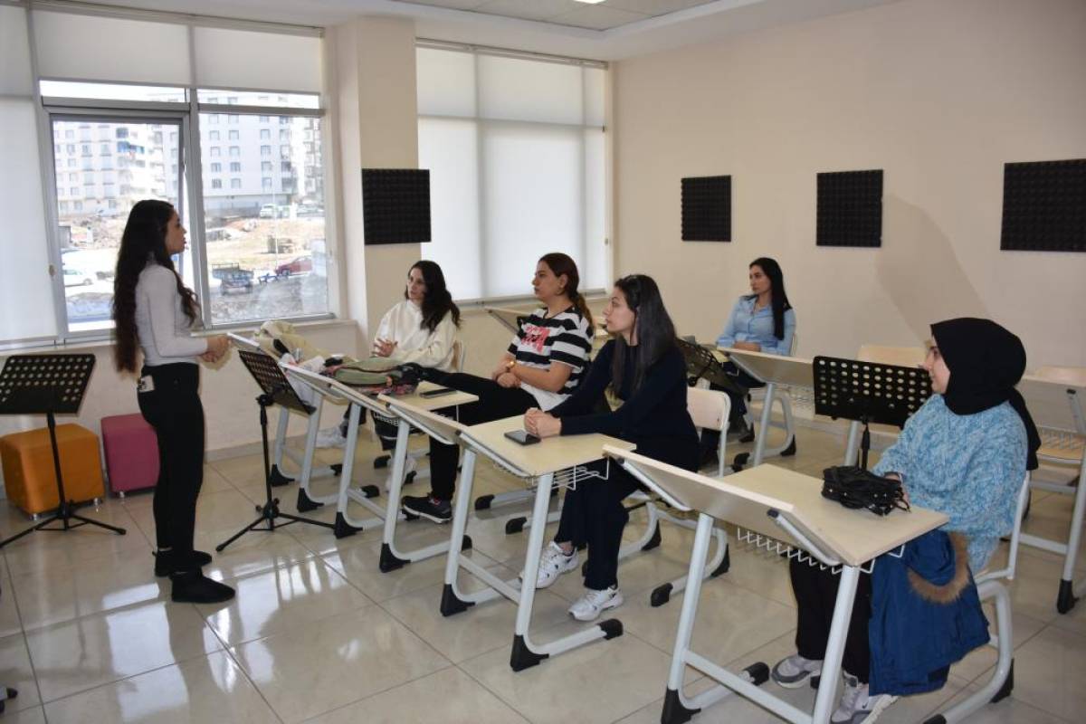 Siirt Belediyesi Kadın Yaşam Merkezi açıldı