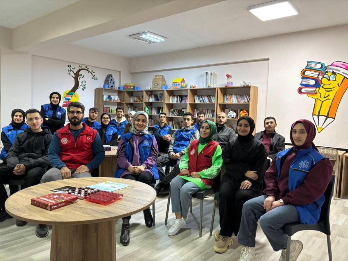 Gönüllü gençler Adıyaman'da kütüphane kurdu