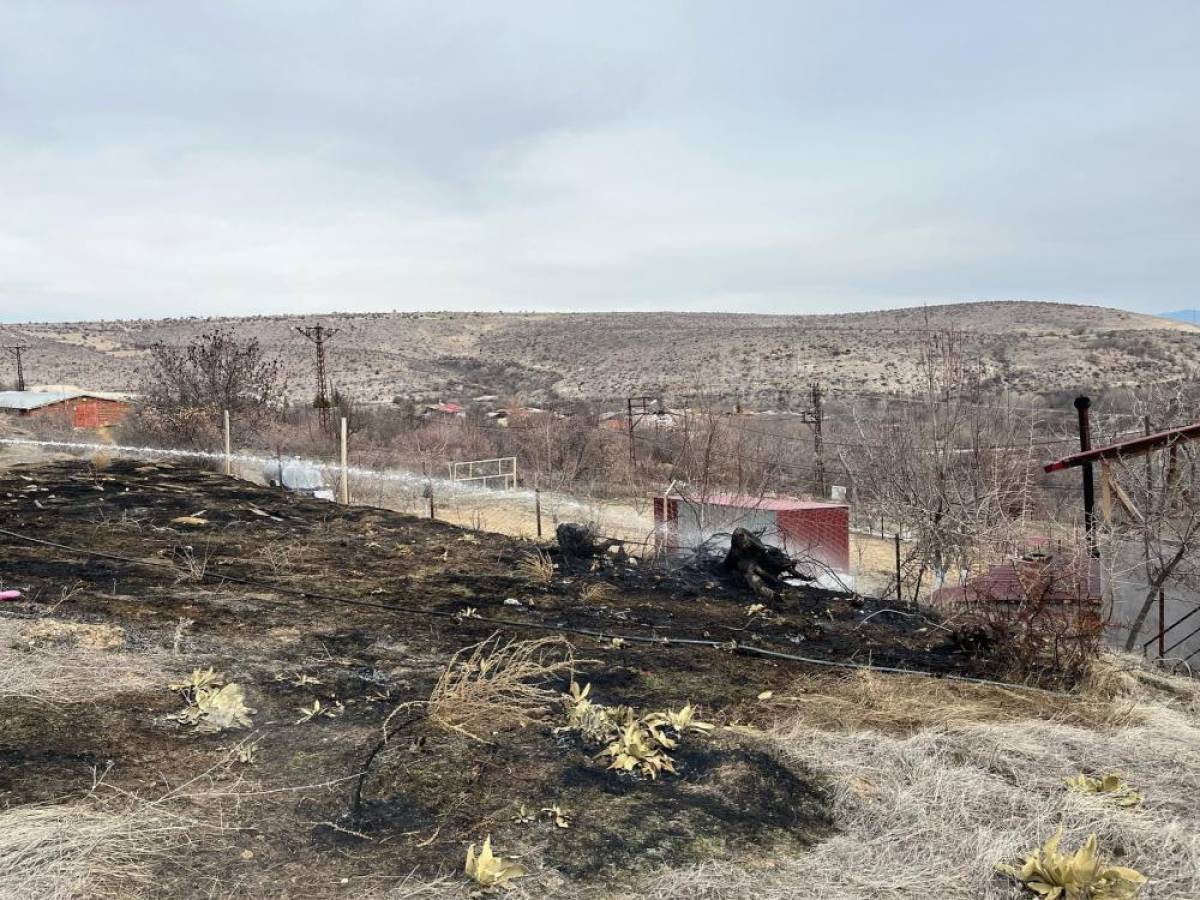 Ağın'da otluk alanda çıkan yangın söndürüldü