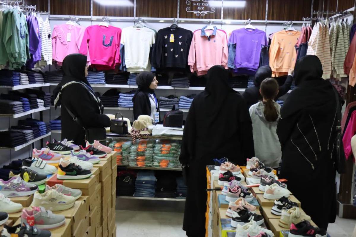 Şanlıurfa'da ihtiyaç sahipleri için giyim mağazası açıldı