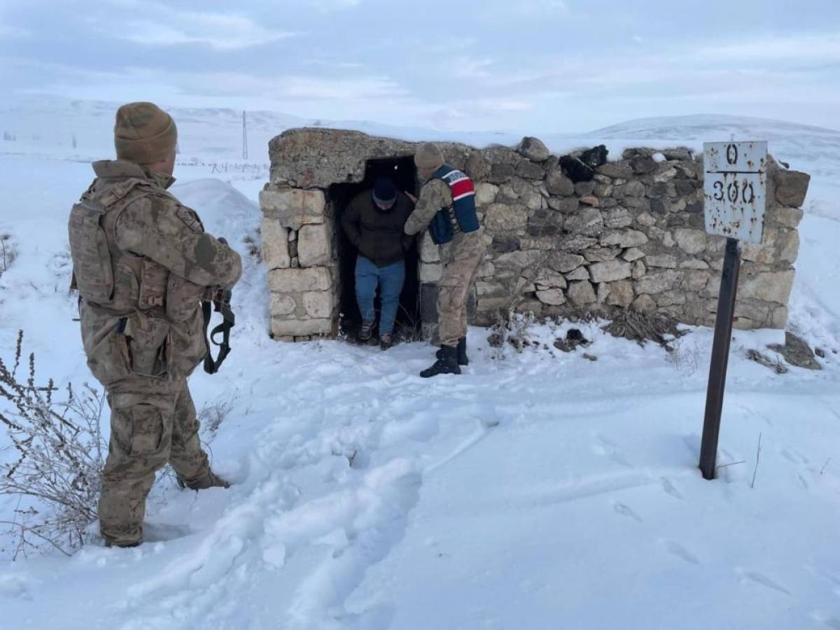 Erzurum'da göçmen kaçakçılığı operasyonlarında 11 zanlı tutuklandı