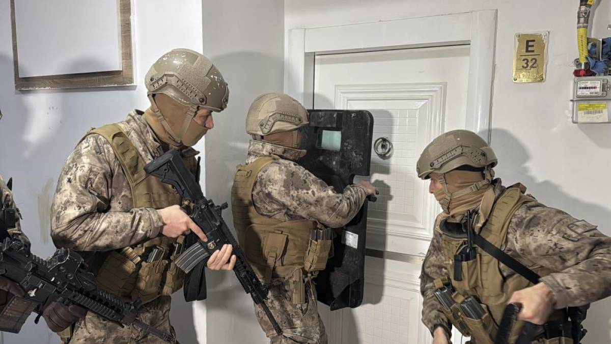 Adıyaman'da uyuşturucu operasyonunda 11 zanlı yakalandı