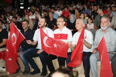 12 Dev Adam’ın Final Heyecanı Siirt’te Dev Ekranda Yaşandı