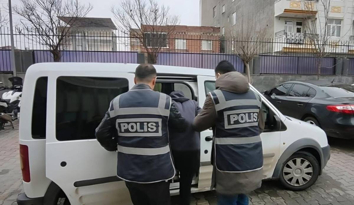 Diyarbakır'da kadın kılığına girerek hırsızlık yapan şüpheli yakalandı
