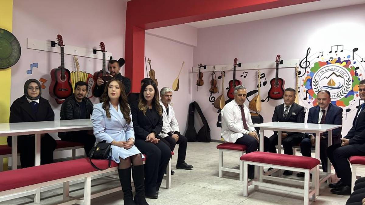 Silopi'de bir okula müzik atölyesi kazandırıldı