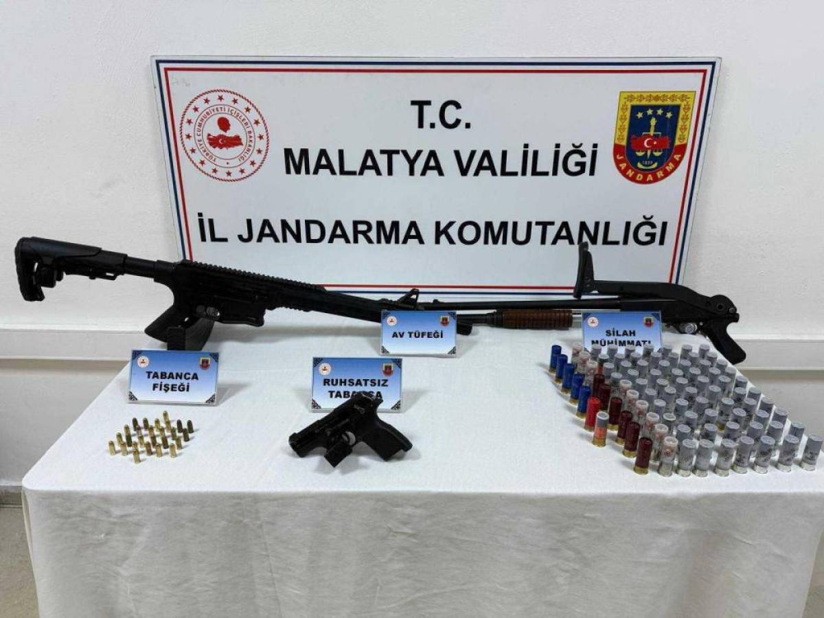 Malatya'da silah kaçakçılığı operasyonunda 2 zanlı yakalandı