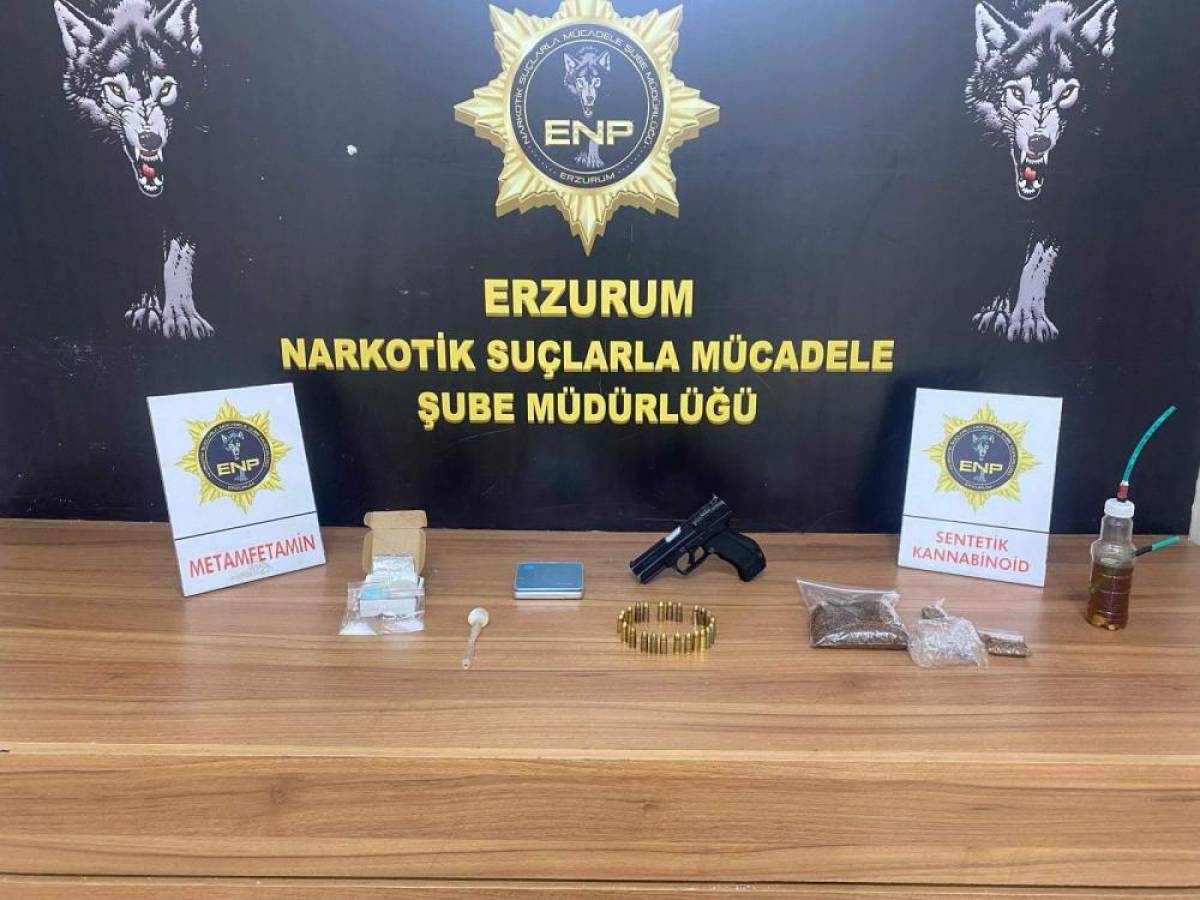 Erzurum'da sokak satıcılarına yönelik operasyonda yakalanan 5 zanlı tutuklandı