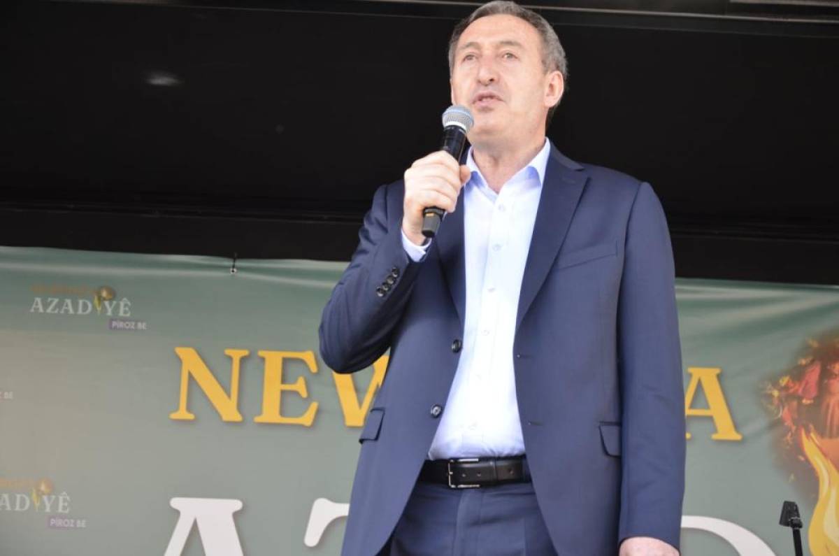 DEM Eş Genel Başkanı Tuncer Bakırhan, Şanlıurfa'da nevruz etkinliğine katıldı