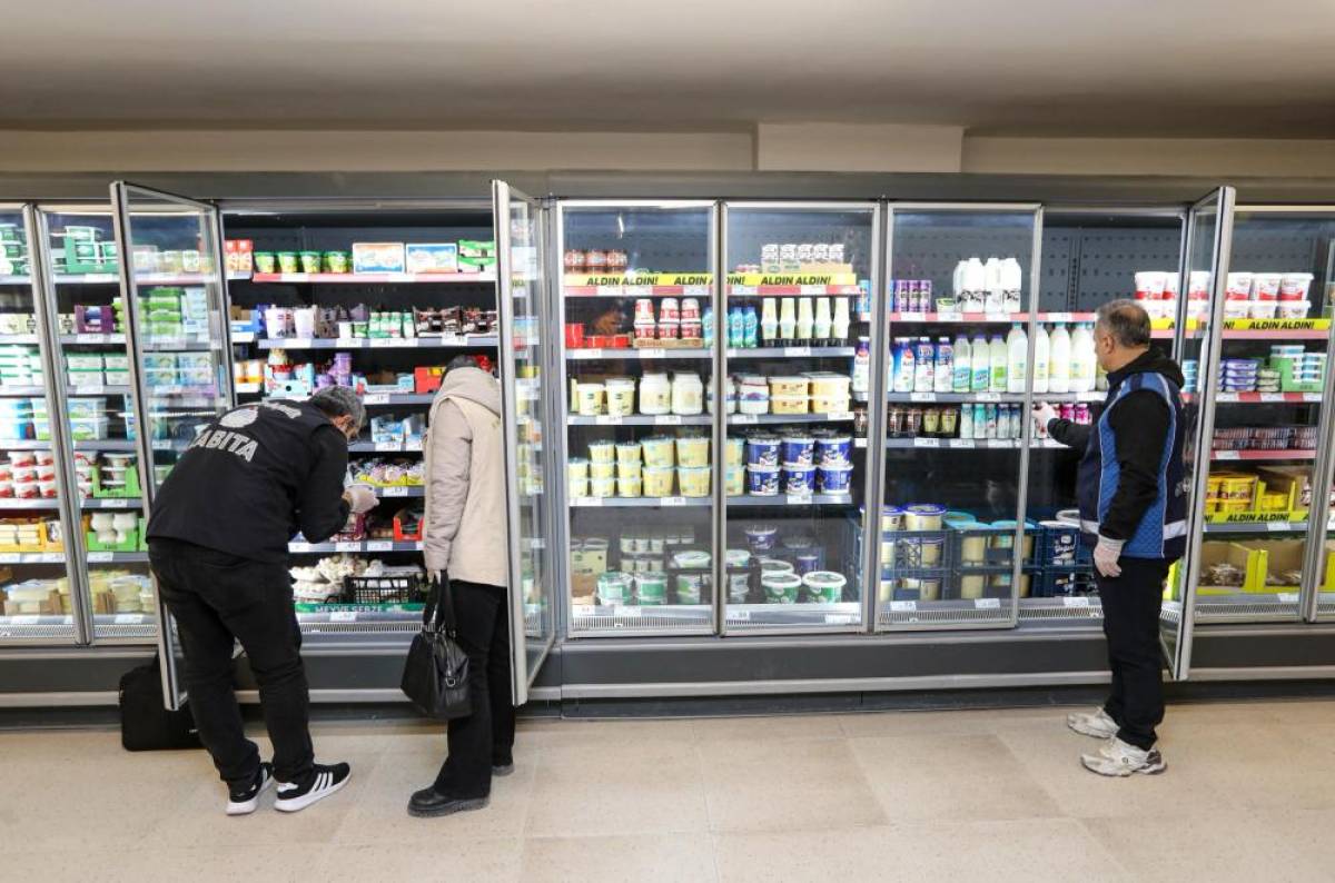 Van'da marketlerde fiyat ve etiket denetimi yapıldı