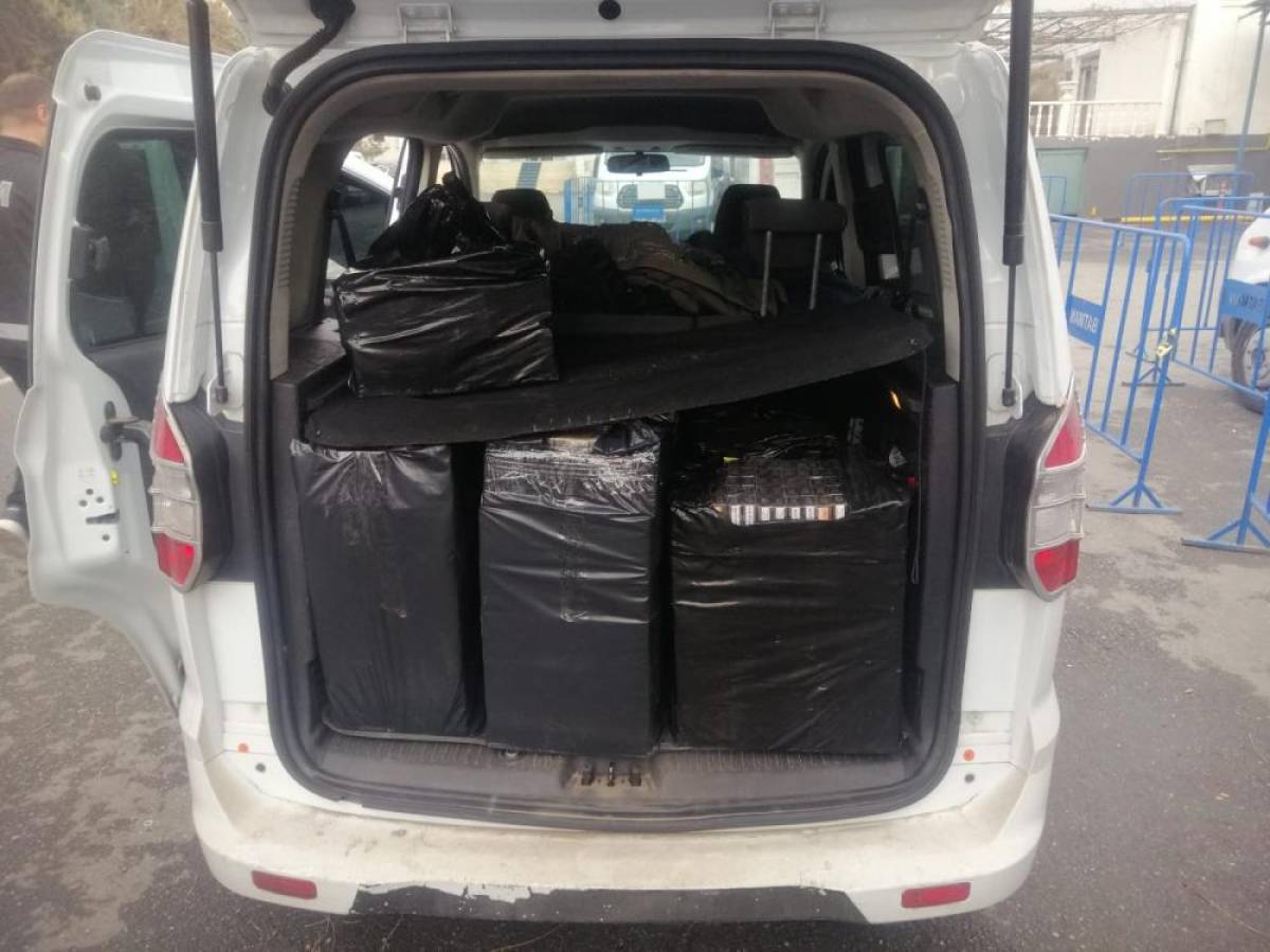 Batman'da 8 bin paket gümrük kaçağı sigara ele geçirildi