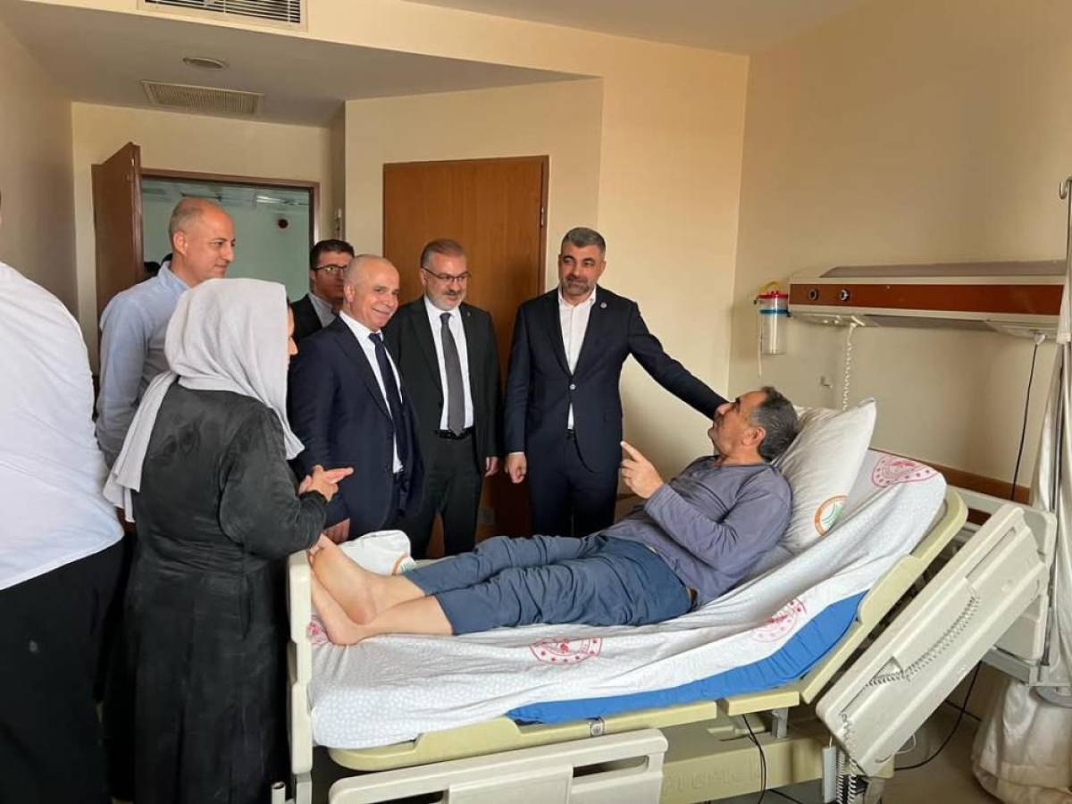 AK Parti Mardin Milletvekili Kılıç'tan hastane ziyareti