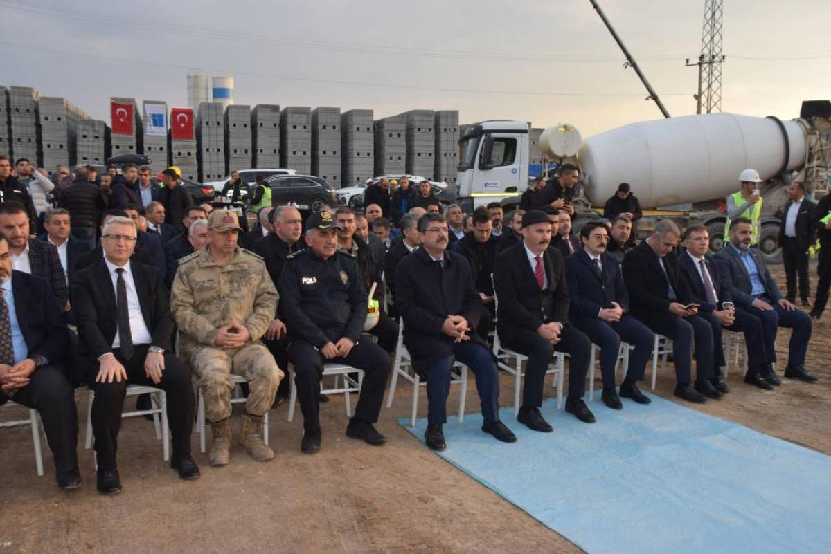 Batman OSB'de trafo merkezi için temel atma ve çivi çakma töreni yapıldı