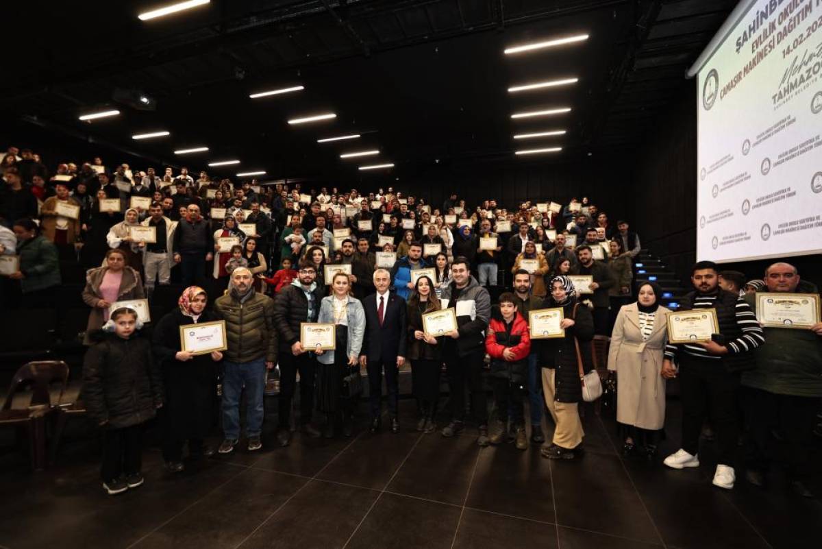 Şahinbey'de "Evlilik Okulunu" tamamlayan 548 çifte sertifika