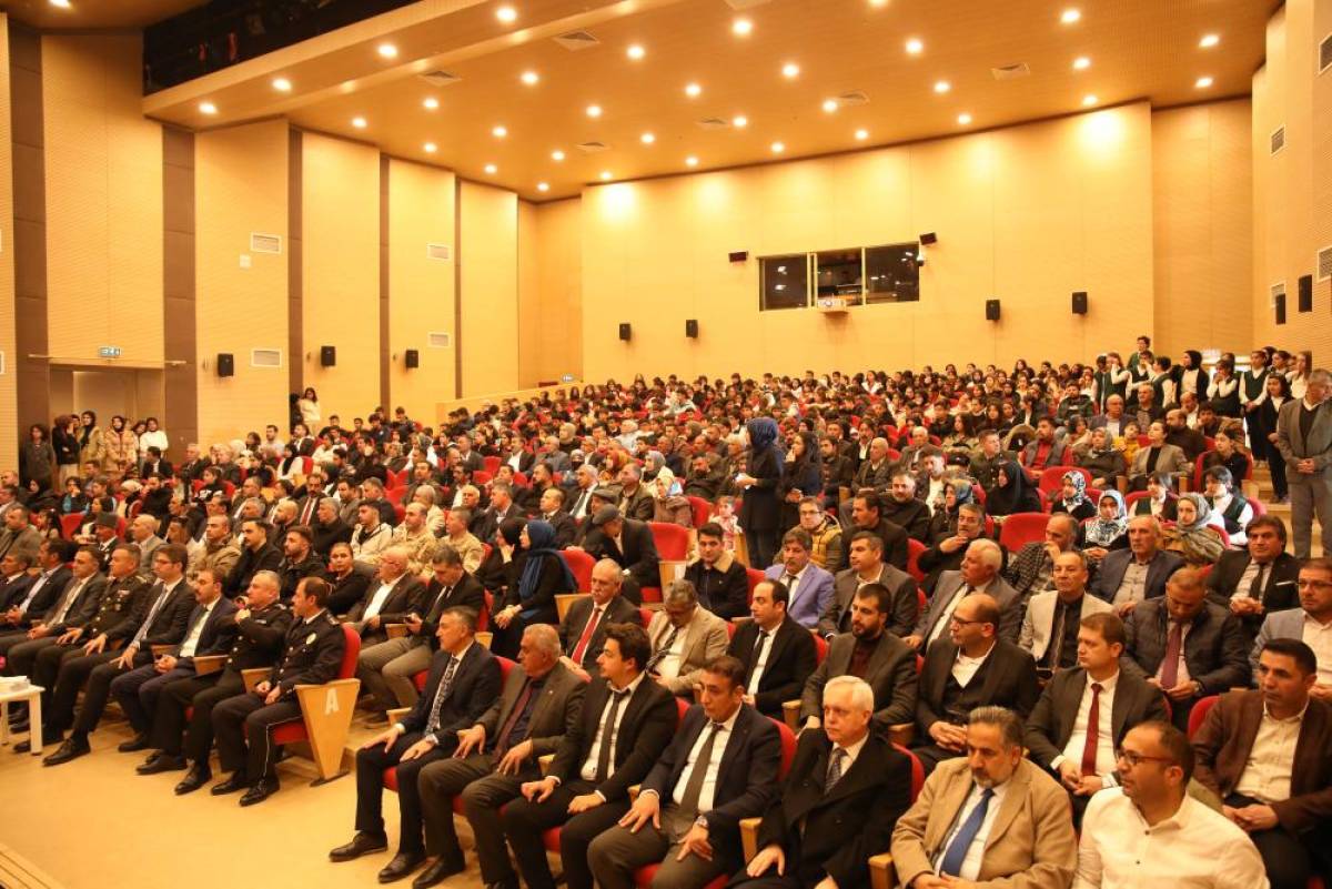 Erciş'te Çanakkale Deniz Zaferi'nin 110. yıl dönümü kutlandı