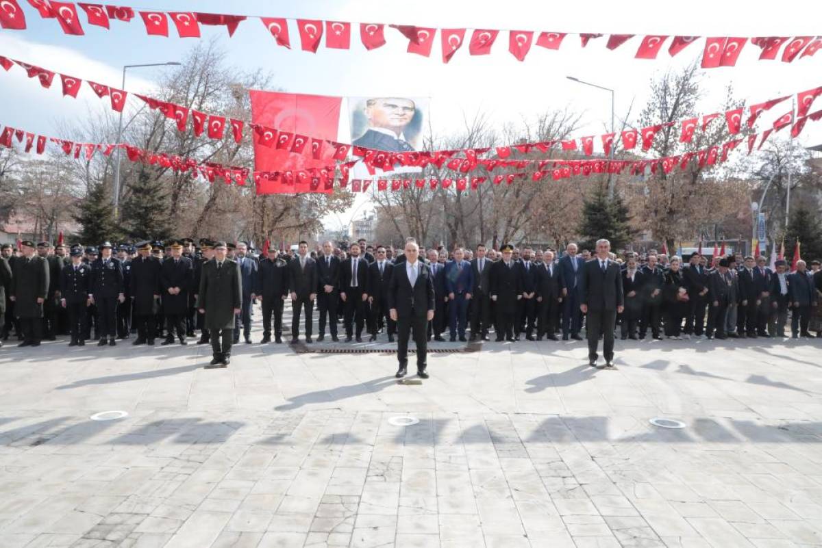 Erzurum ve çevre illerde şehitler anıldı, Çanakkale Deniz Zaferi'nin yıl dönümü kutlandı