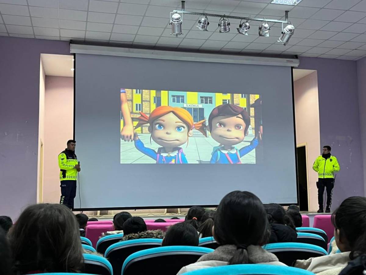 Çemişgezek’te öğrencilere trafik kuralları eğitimi verildi