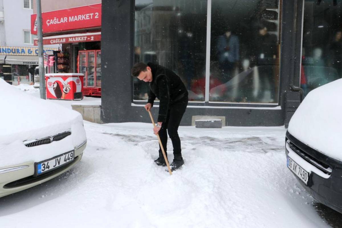 Doğu Anadolu'da 6 ilde 2 bin 637 yerleşim yerine ulaşım sağlanamıyor