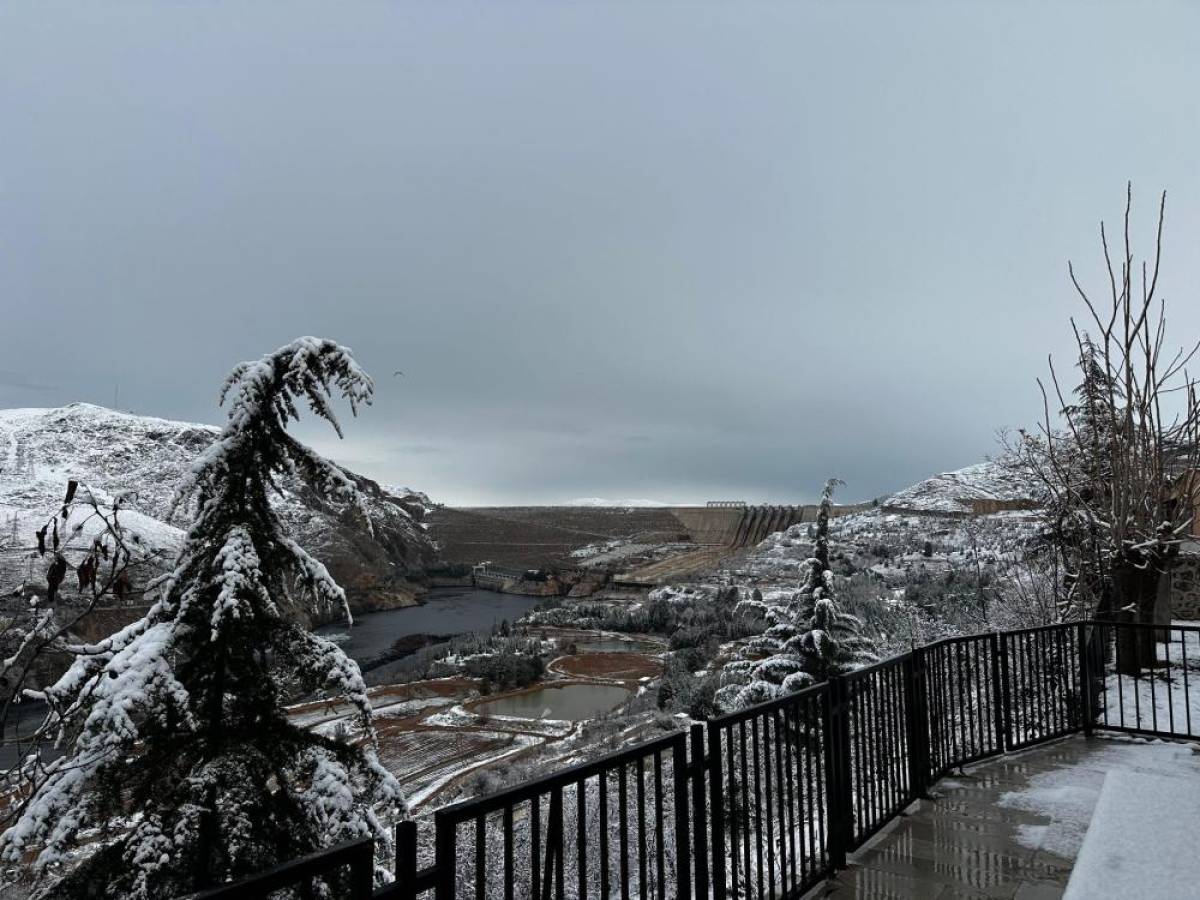 Keban Barajında etkili olan kar güzel görüntü oluşturdu