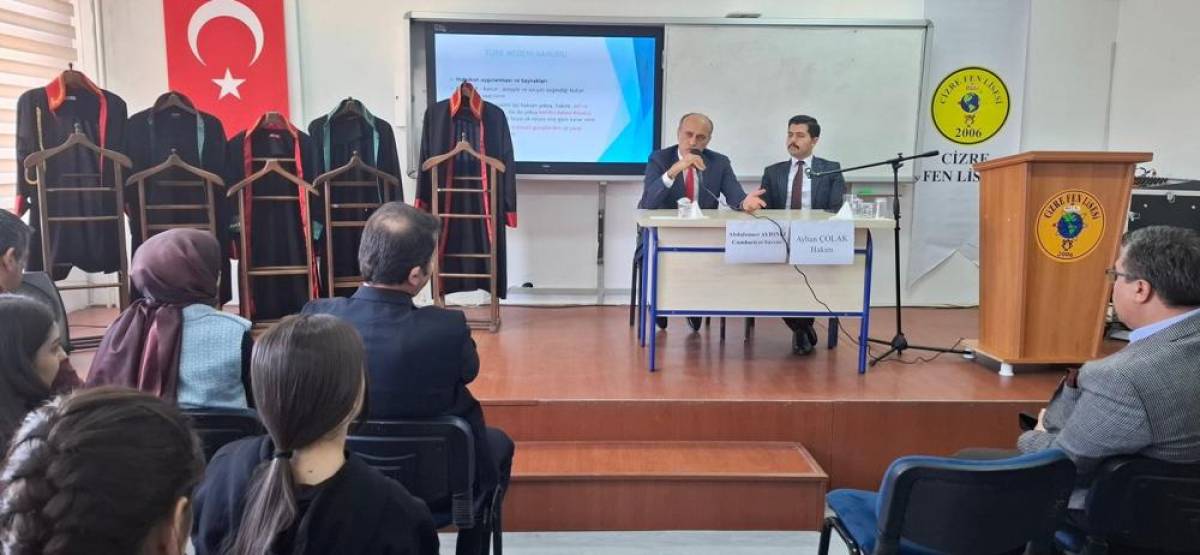 Cizre'de hakim ve savcılar Kariyer Günleri etkinliğine katıldı