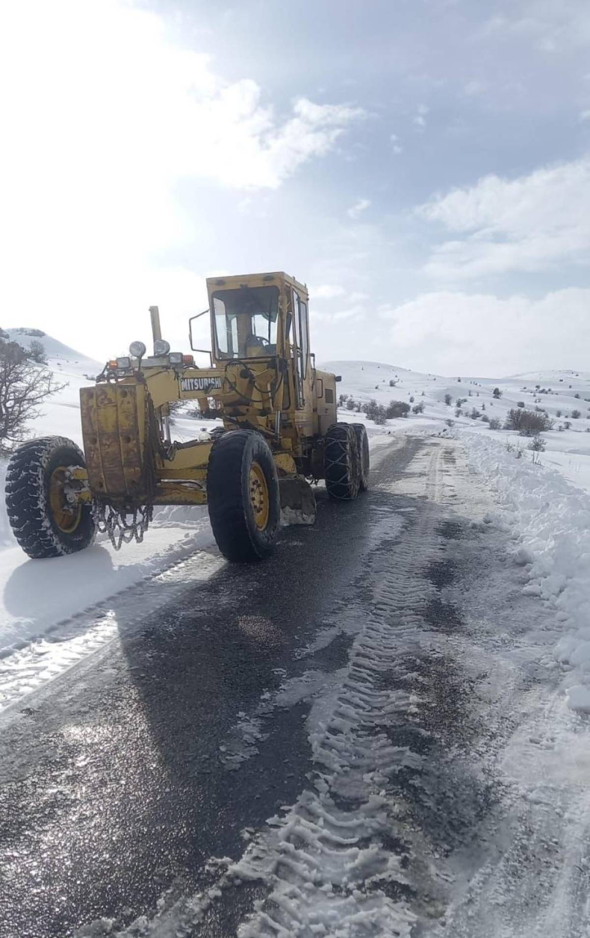 Elazığ'da kar nedeniyle kapanan 297 köy yolu ulaşıma açıldı