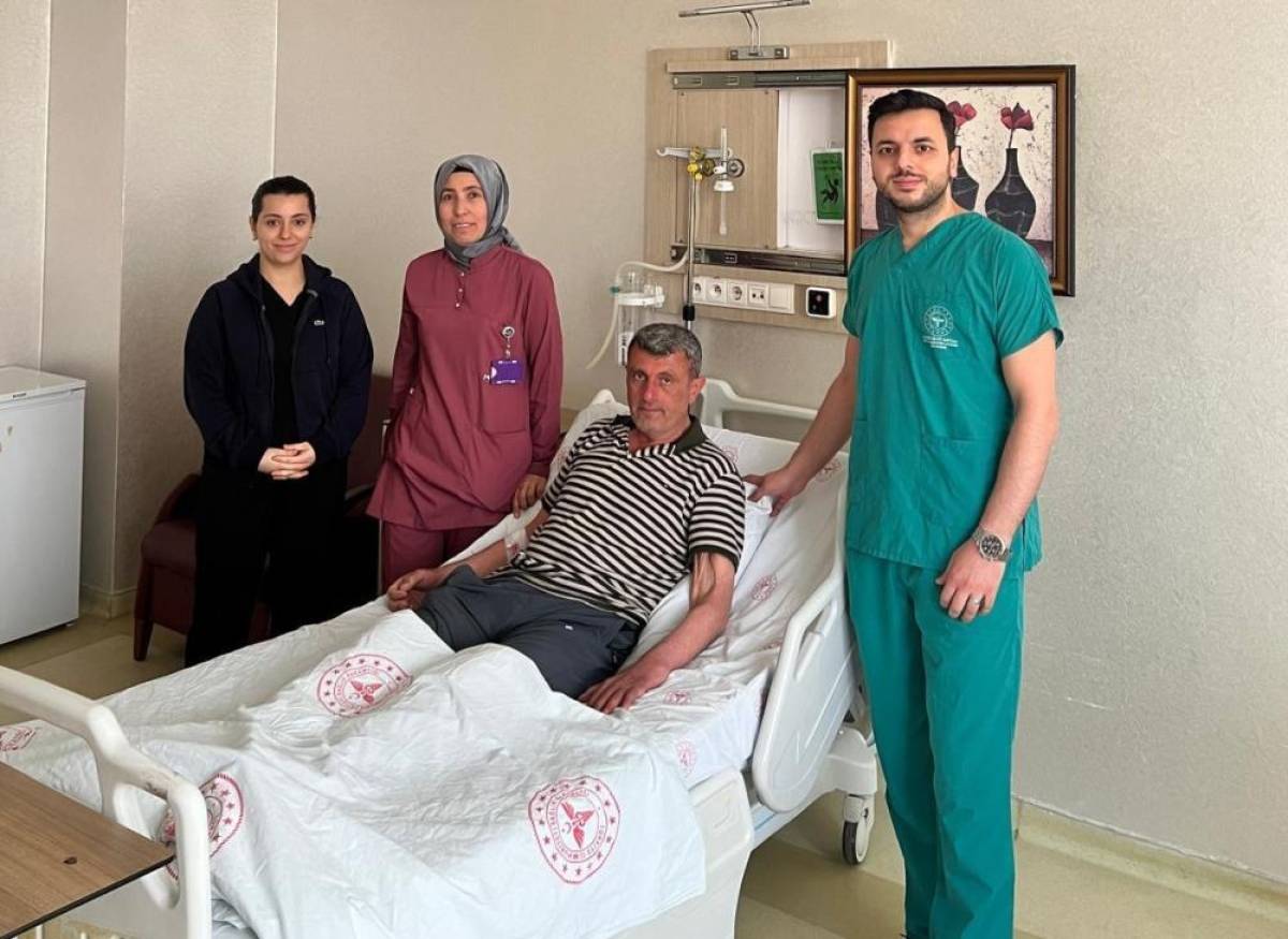 Diyarbakır'da yeni teknikle kapalı böbrek taşı ameliyatı yapıldı