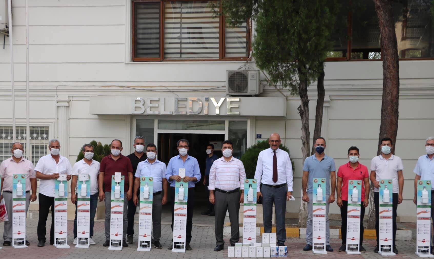Okullara hijyen malzemeleri dağıtıldı