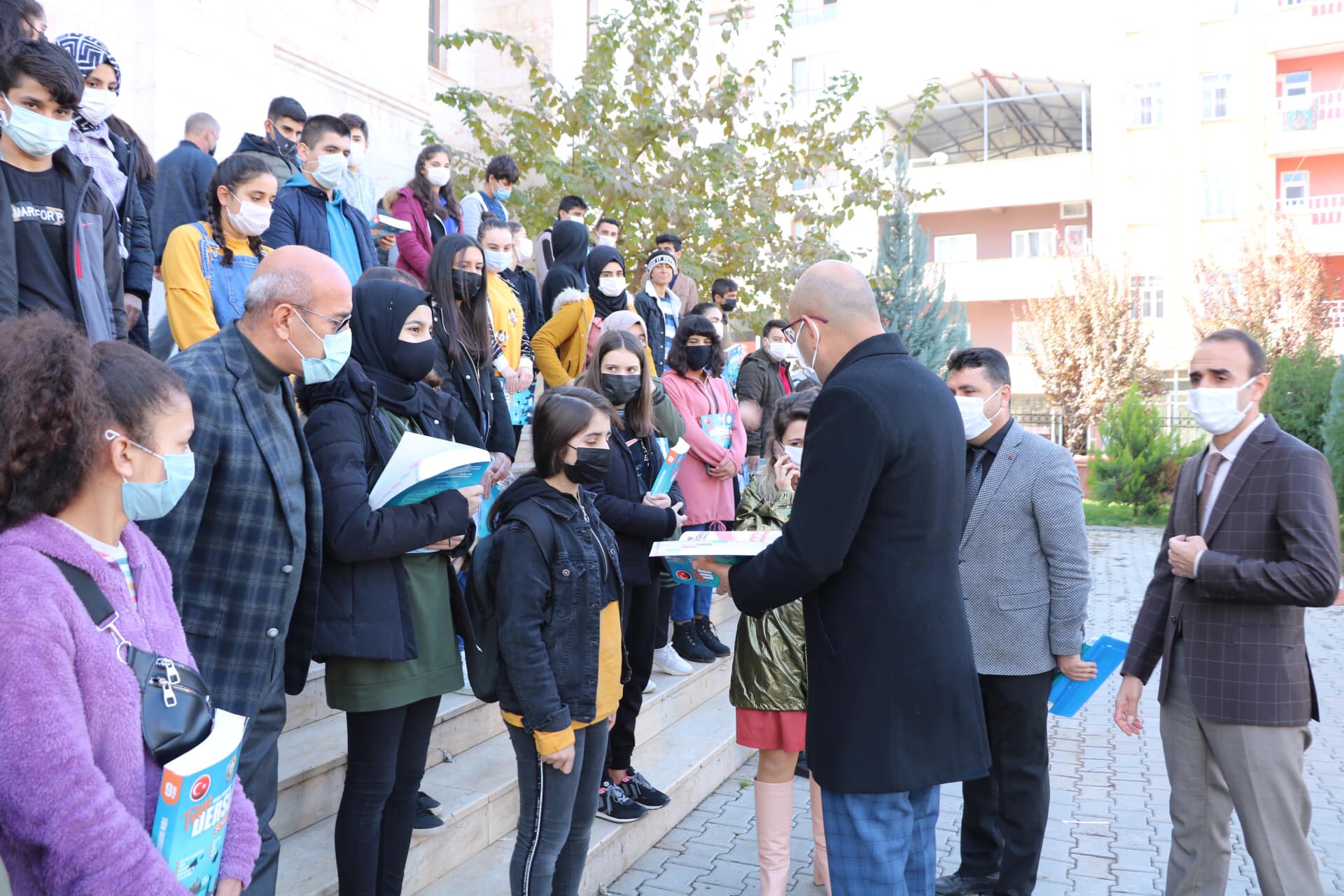 &Ouml;ğrencilere destek