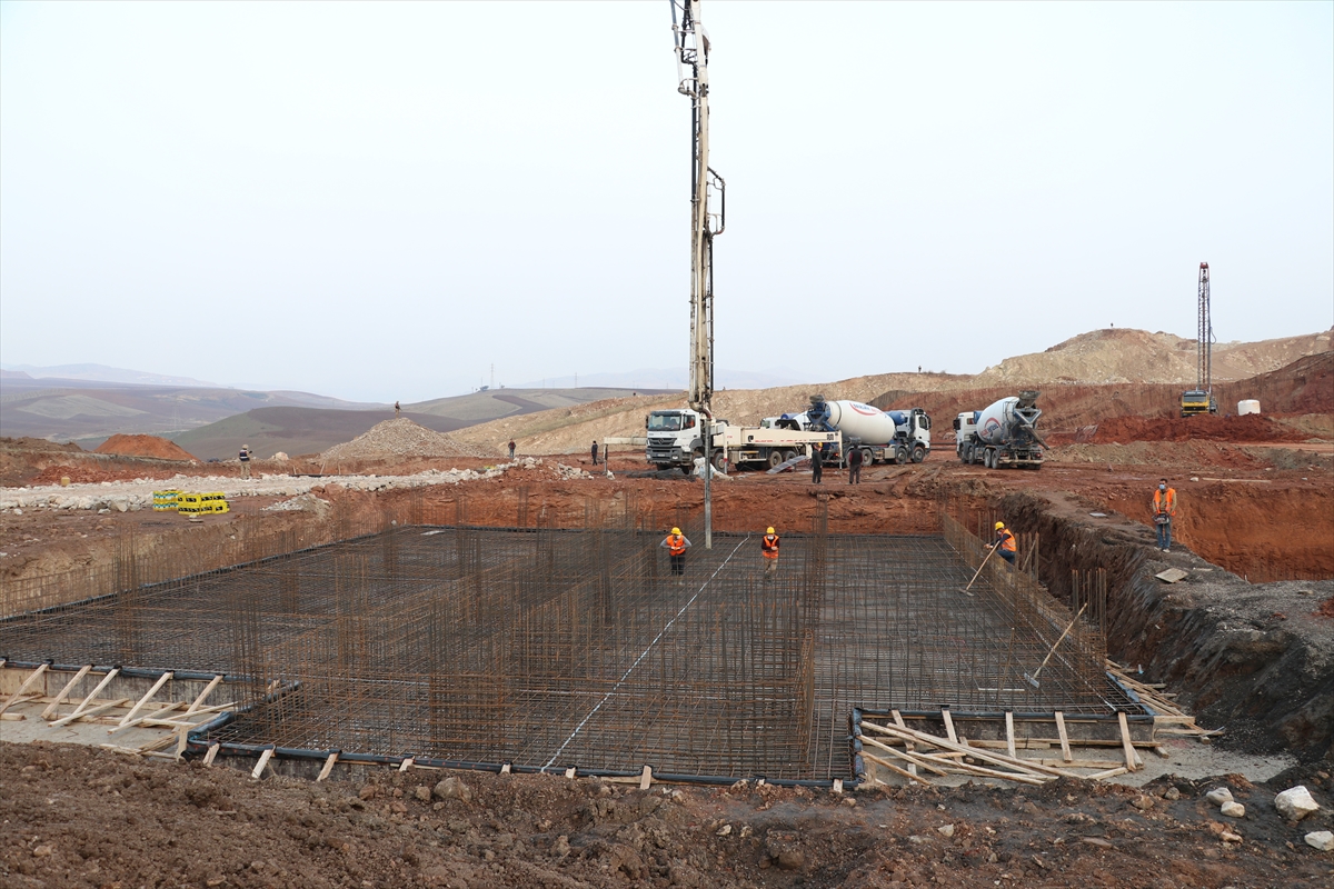 "K&uuml;&ccedil;&uuml;kbaş Hayvan Sperma Payetleme Birimi"nin temeli atıldı