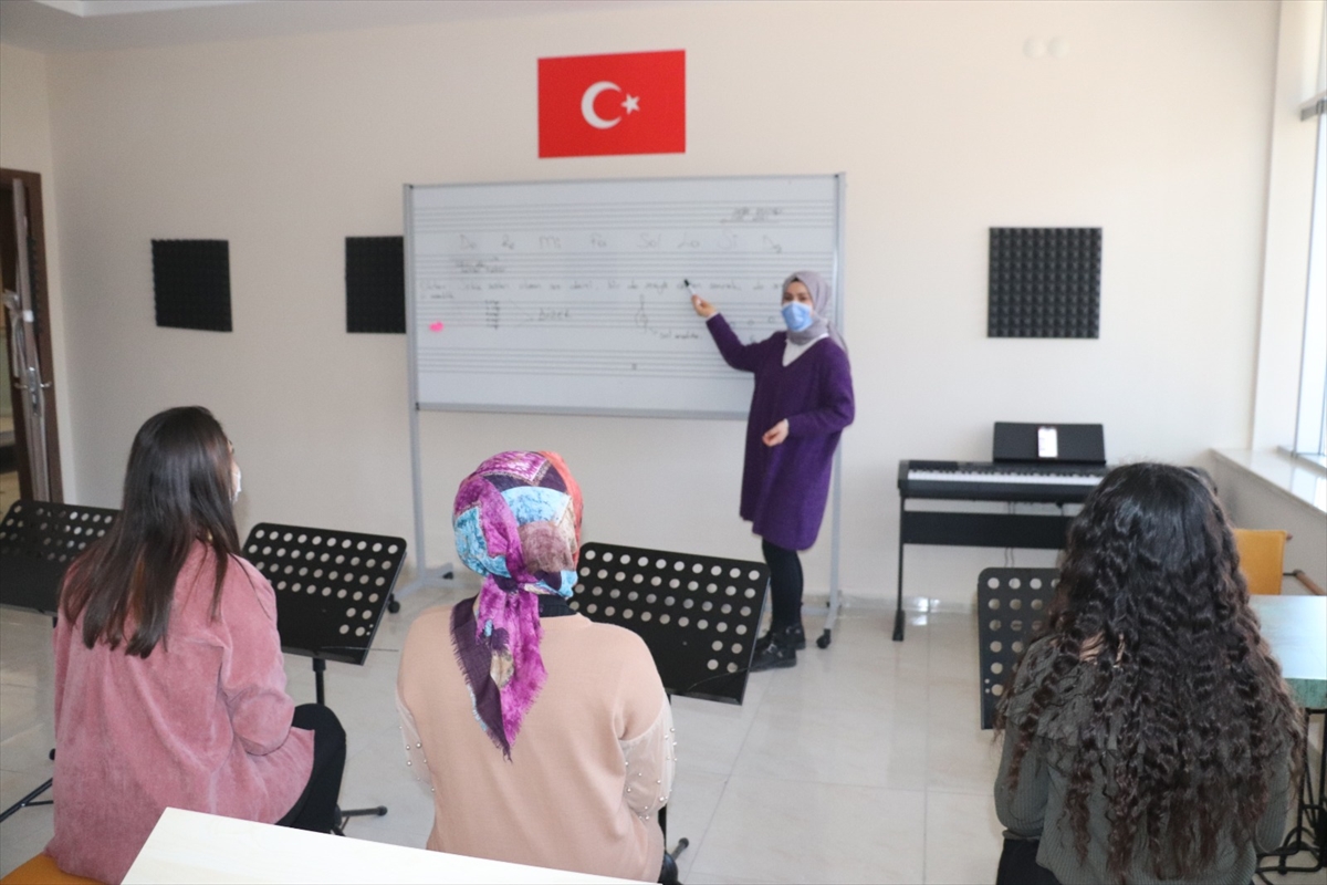 Siirt Belediyesinin mesleki teknik kurslar başladı