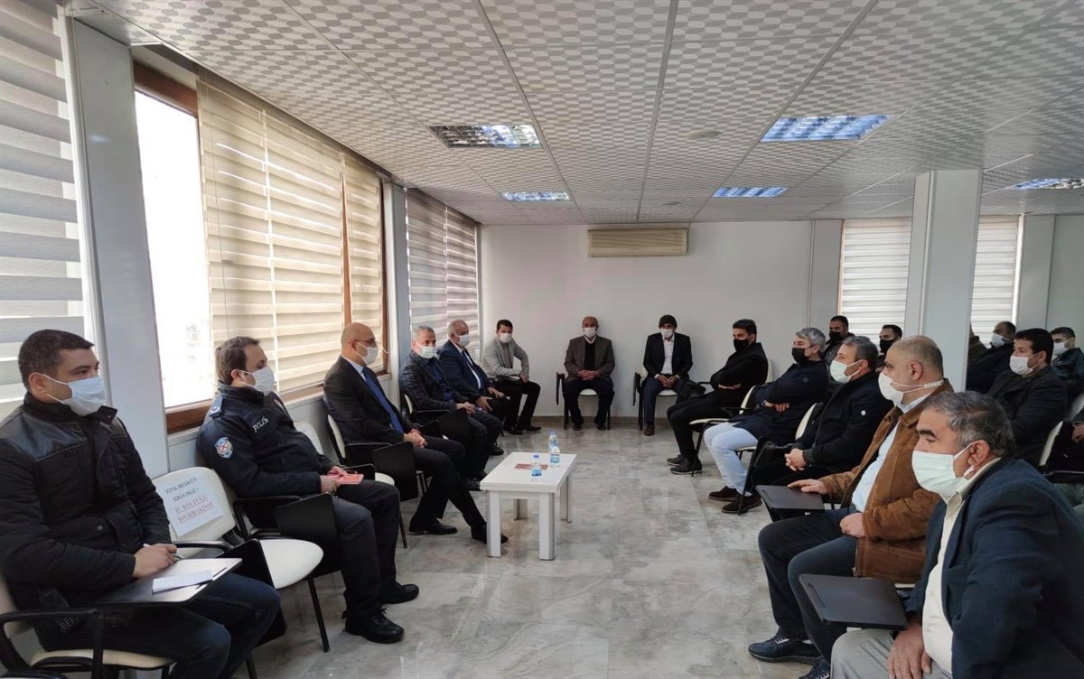 Aydın, esnaflarla bir araya geldi