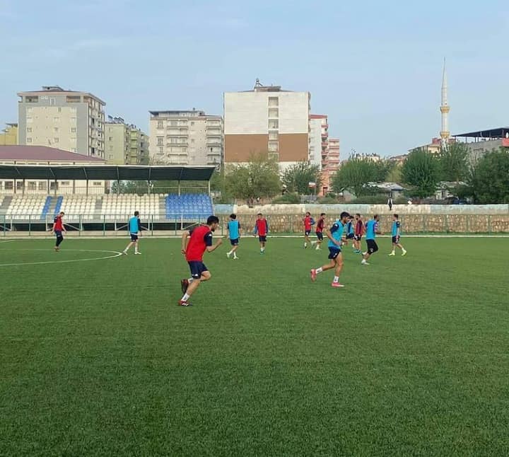 Kurtalanspor idmanlara başladı