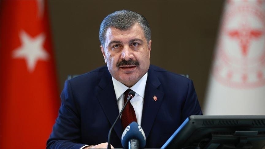 Sağlık Bakanı Koca'dan  "aşı ve tedbir" &ccedil;ağrısı