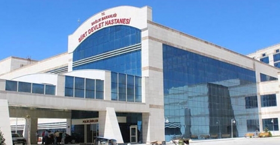 Balkondan d&uuml;şen bebek ağır yaralandı