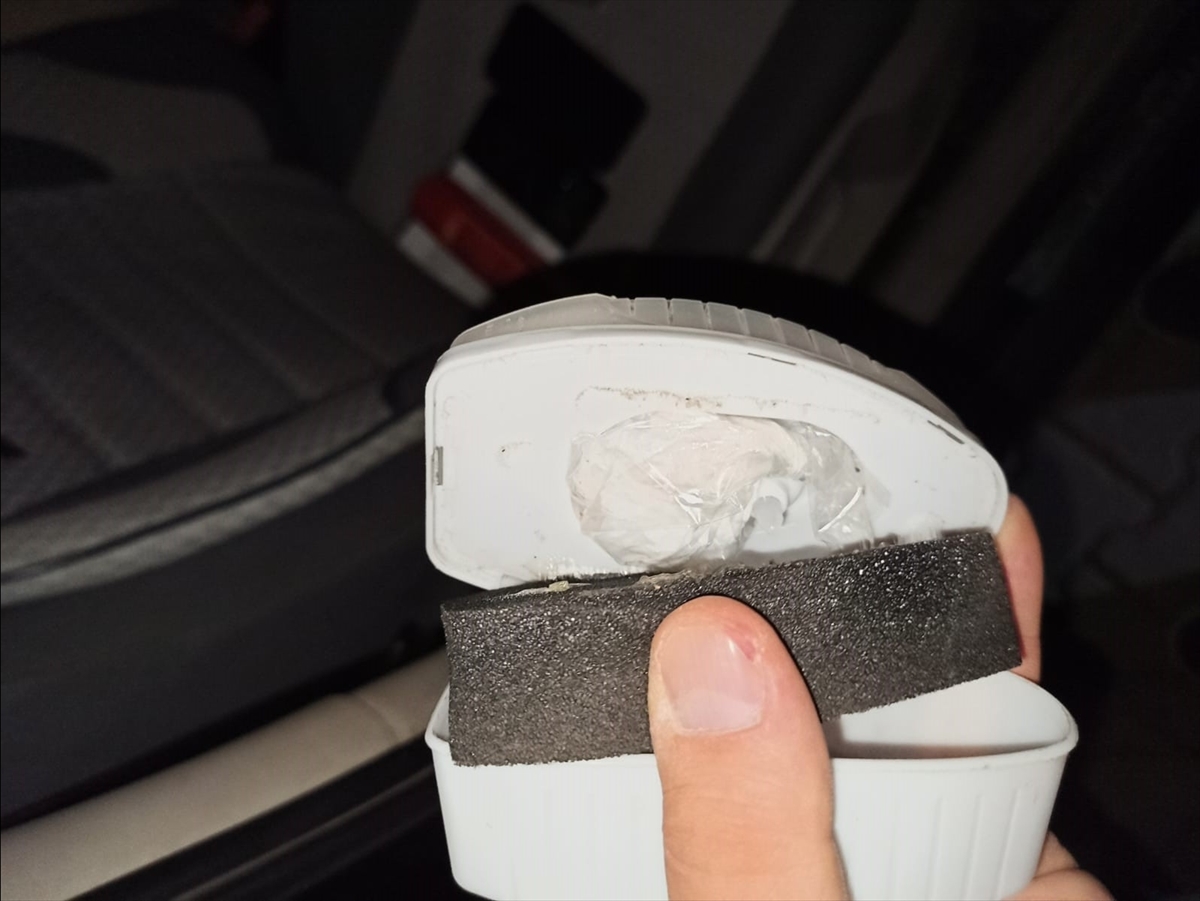 Ayakkabı sileceğine gizlenmiş uyuşturucu ele ge&ccedil;irildi