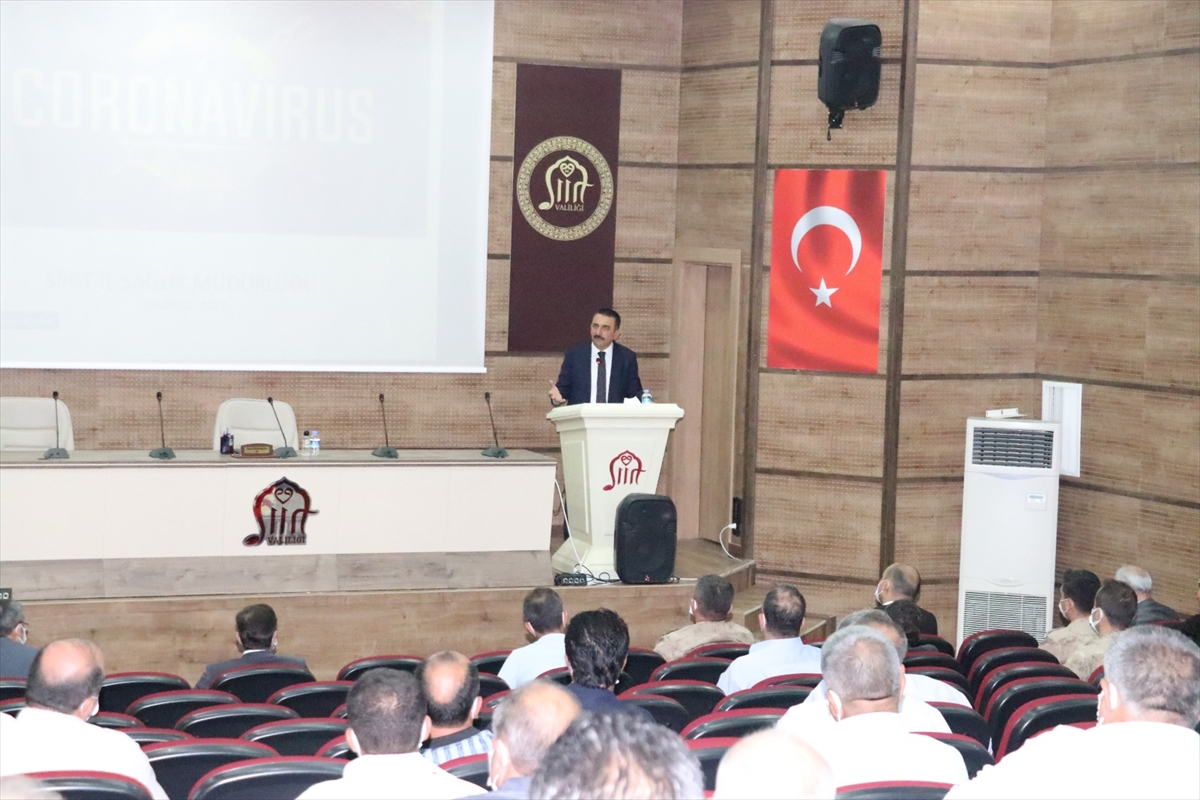 Hacıbektaşoğlu muhtarlarla bir araya geldi