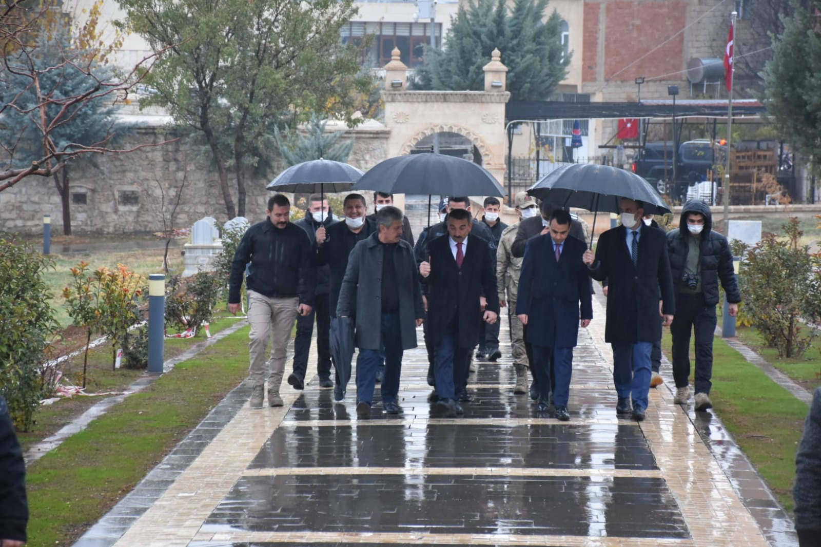Vali Hacıbektaşoğlu,&lsquo;Tillo Millet  Bah&ccedil;esi&rsquo;ndeki &Ccedil;alışmaları Yerinde İnceledi