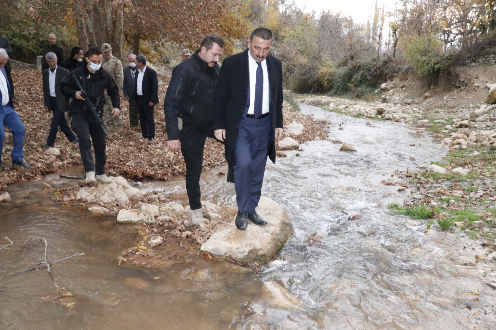Hacıbektaşoğlu, Mişar Vadisinin K&ouml;y Yollarını Masaya Yatırdı