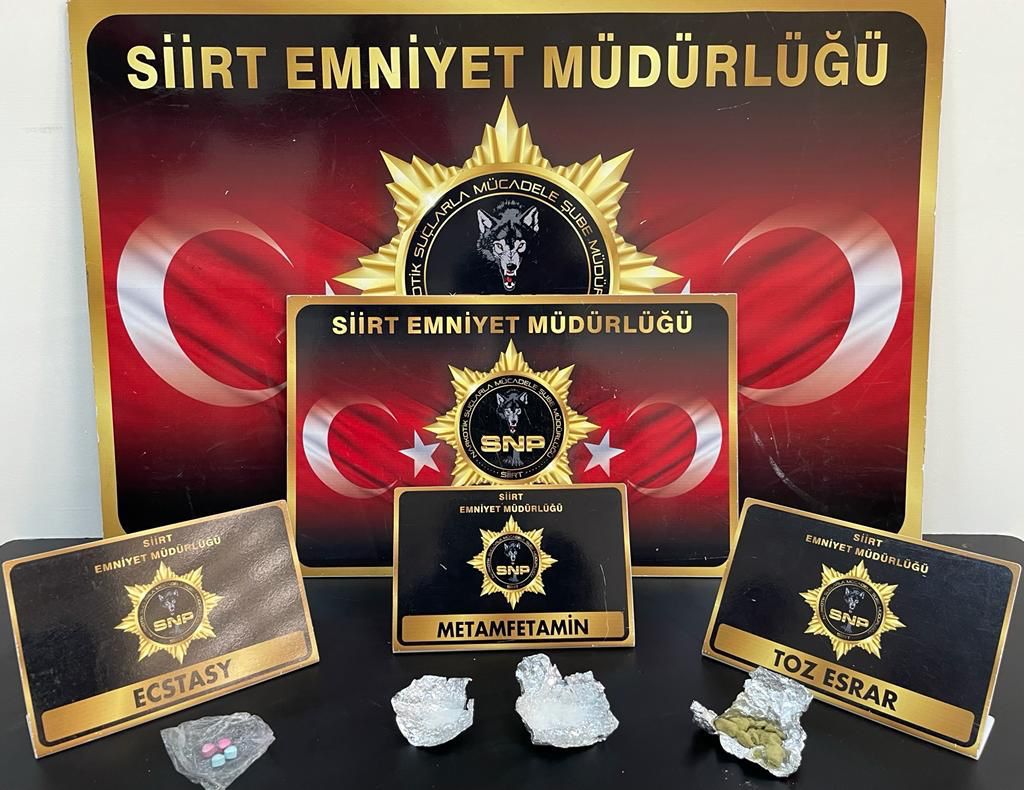 Durdurulan ş&uuml;pheli şahıs &uuml;zerinde uyuşturucu madde &ccedil;ıktı