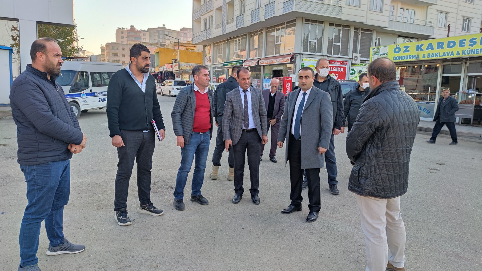 Tekin, yeni yapılacak saat kulesi &ccedil;alışmalarını inceledi
