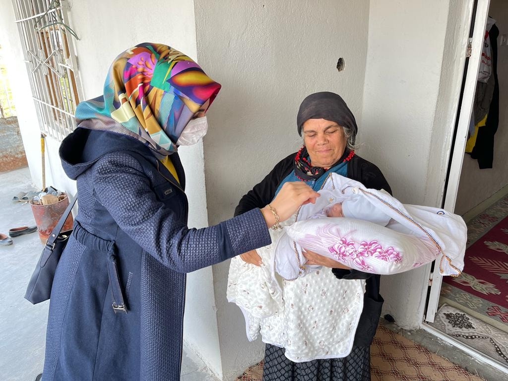 Tekin&rsquo;den &lsquo;Hoş Geldin Bebek&rsquo; ziyareti