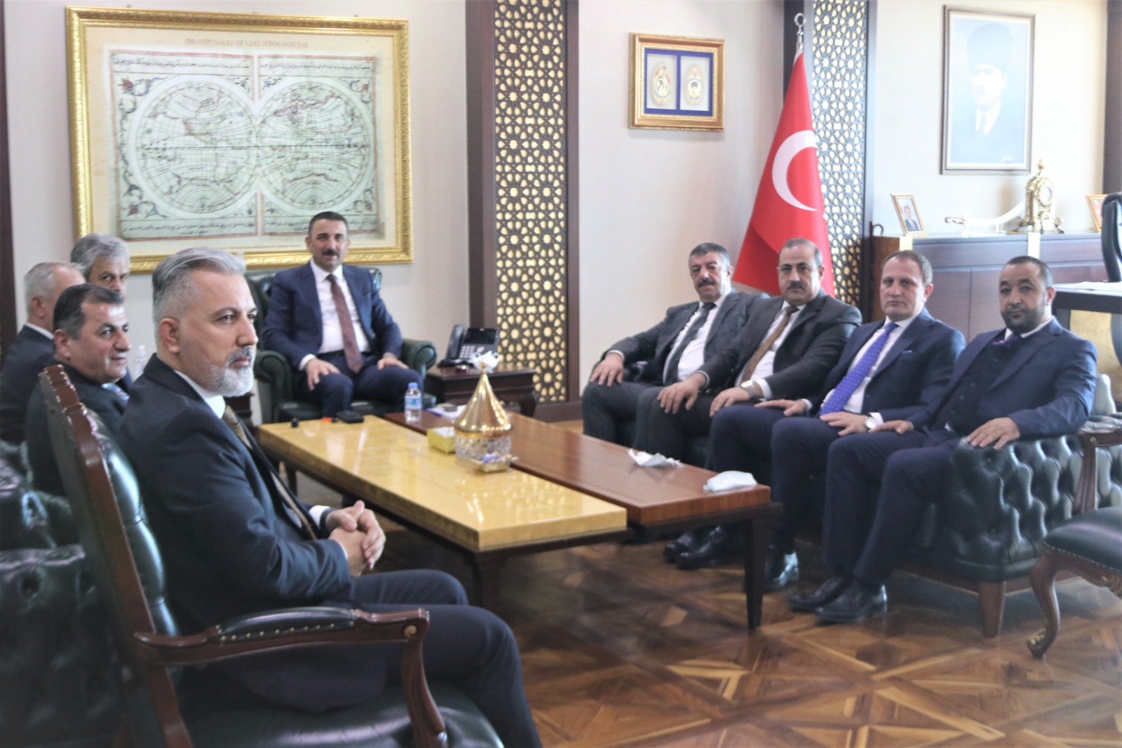 İl&ccedil;e ve Belde Belediye Başkanlarından, Vali Hacıbektaşoğlu&rsquo;na Ziyaret
