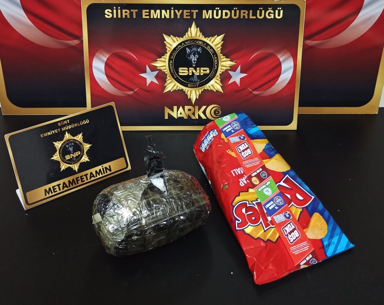 Cips paketine uyuşturucu gizleyen ş&uuml;pheli yakalandı