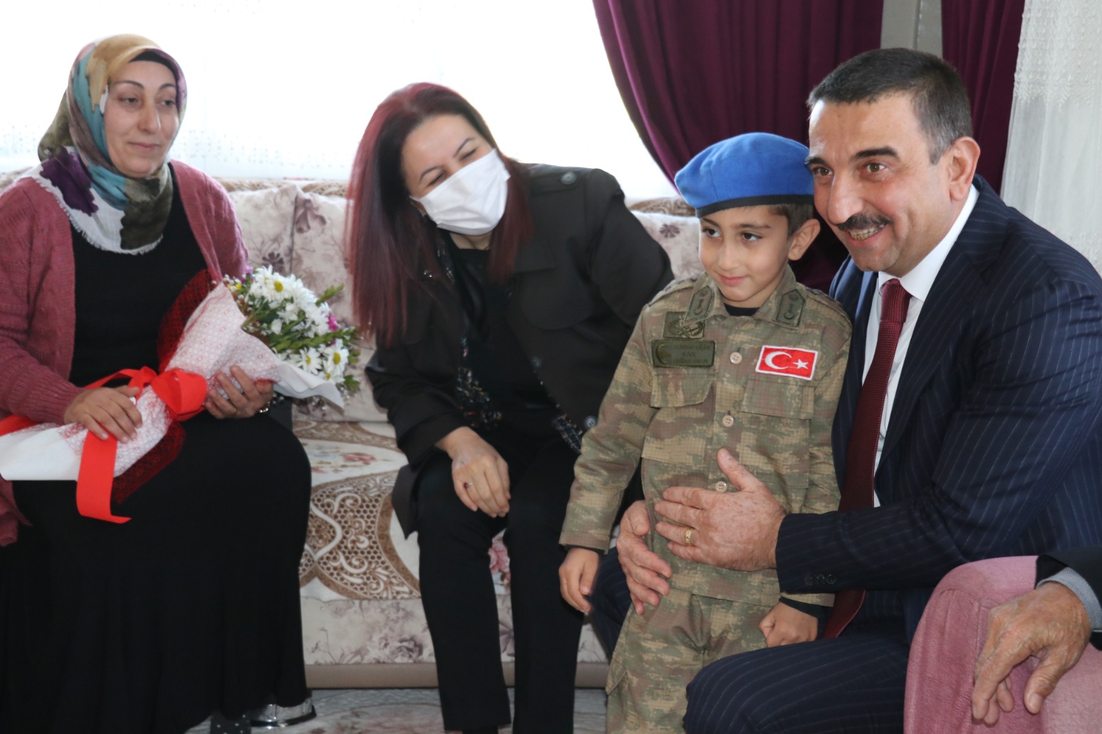 8 Mart D&uuml;nya Kadınlar G&uuml;n&uuml;nde Şehit Aileleri Yalnız Bırakılmadı