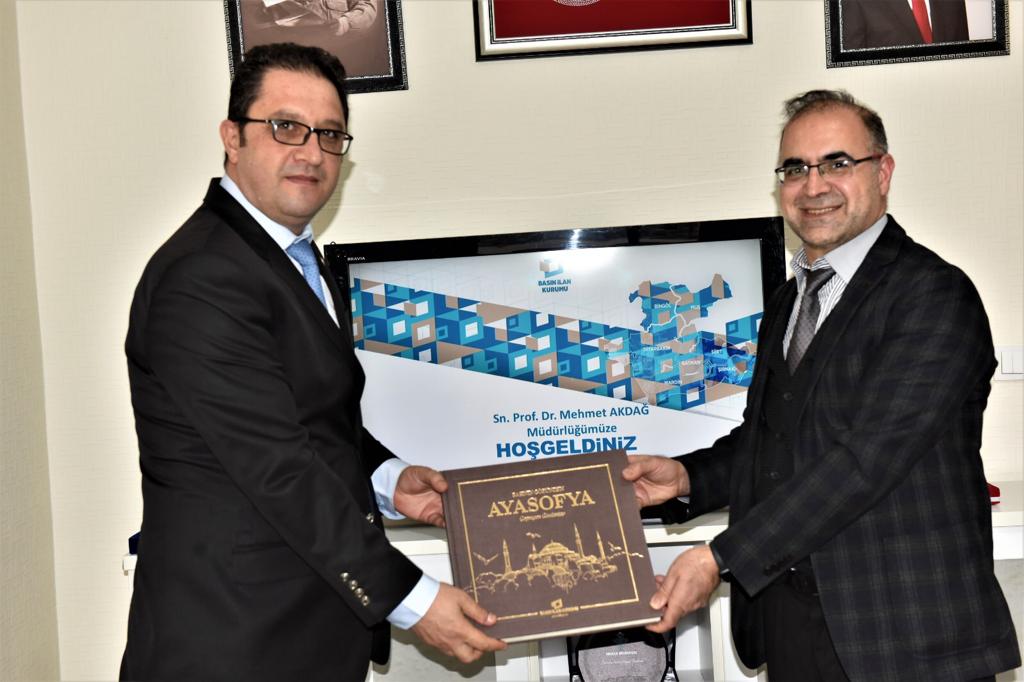 Başhekim Akdağ&rsquo;dan Basın İlan Kurumu&rsquo;na ziyaret